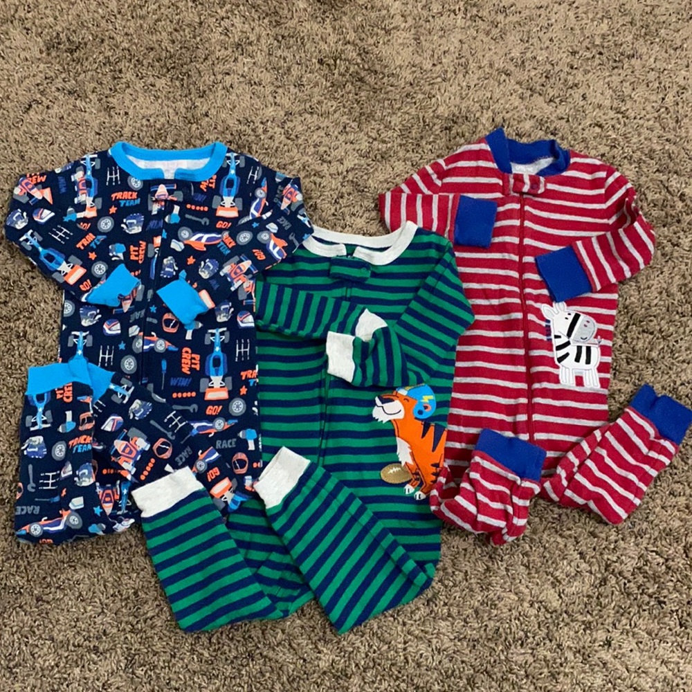 Lot of 3 long sleeve PJ’s